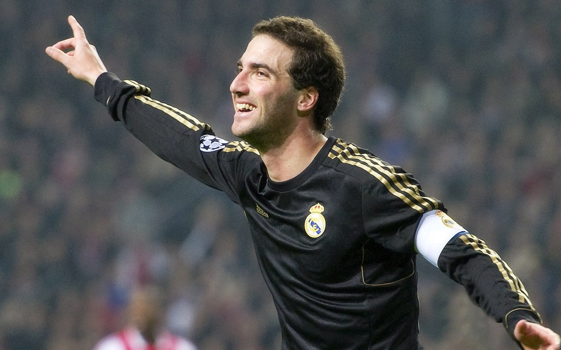 火箭正在评估莫兰特！交易前景不被看好，火箭 莫雷