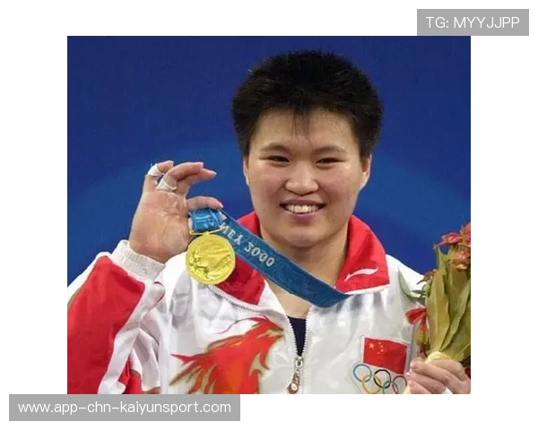 举重界首个双胞胎组合全国夺冠