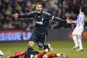 开云真人娱乐官网-威少连续三场20+表现惊艳，美球迷回忆17年辉煌，威少连续三双场次记录